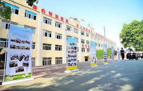 武汉东湖光电学校图片