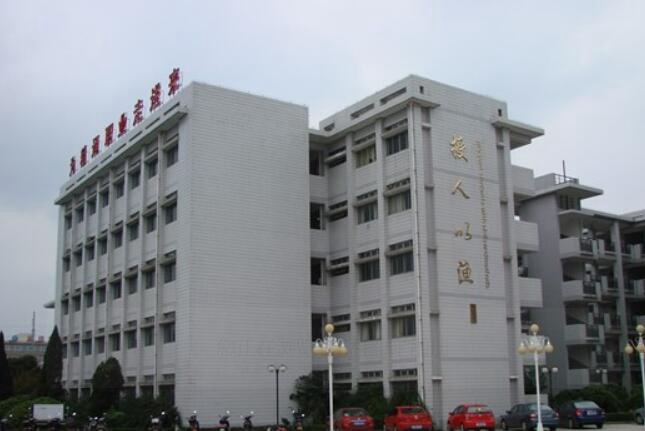 泰州机电高等职业技术学校图片