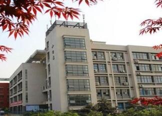重庆服装工程职业学院图片