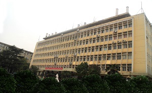 湖北汽车工业实验技工学校图片