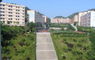 启东市交通职工学校图片