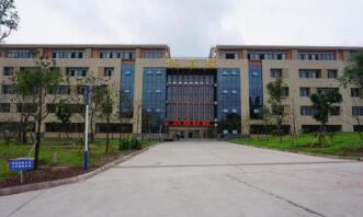 启东市交通职工学校图片