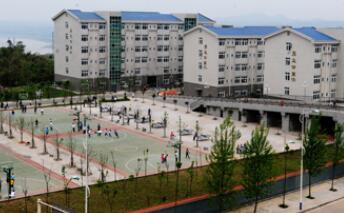 重庆工商学校图片