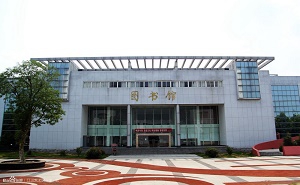 江汉艺术职业学院五年制大专图片