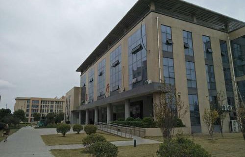 安徽粮食经济技师学院图片