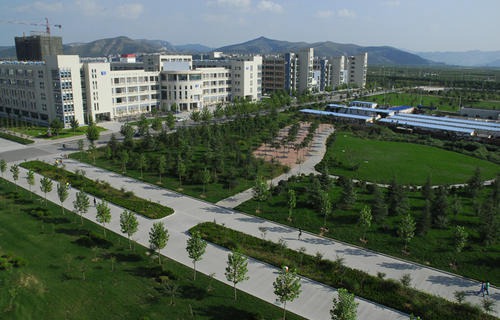 山东轻工美术学校图片