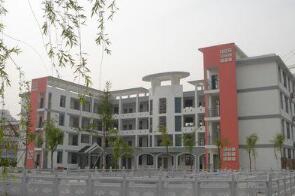 仪征市技工学校图片