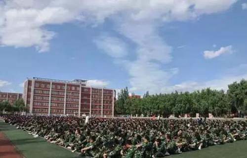 太原尖草坪区第一职业中学图片