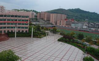 重庆市涪陵第一职业中学校图片