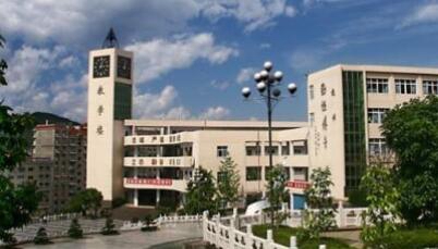 万州区旅游职业高级中学图片