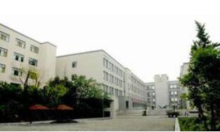 东台市技工学校图片