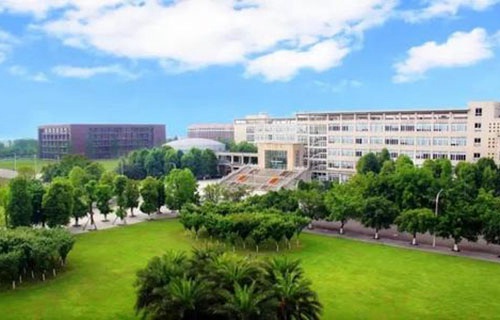 临沭县职业中等专业学校图片
