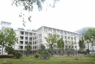 金湖县新东方职业学校图片