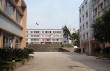 温州市鹿城藤桥职业学校图片