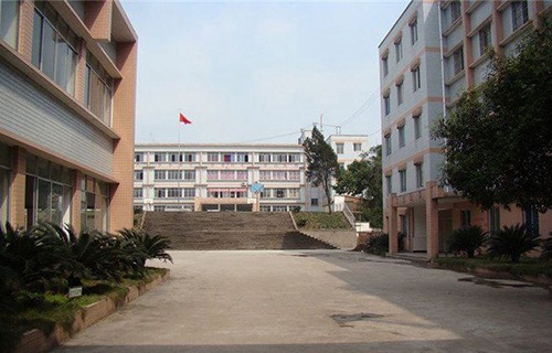 淮海工业贸易学校图片