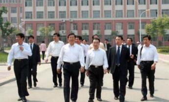 山东平邑县技工学校图片