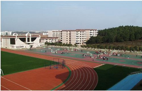 山东梁山县技工学校图片