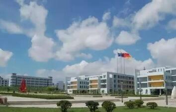烟台高级技工学校图片