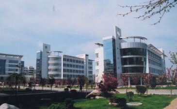 青岛园林技工学校图片