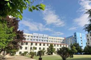 长岭技工学校图片