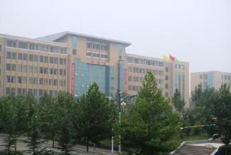 山东现代职业学院图片