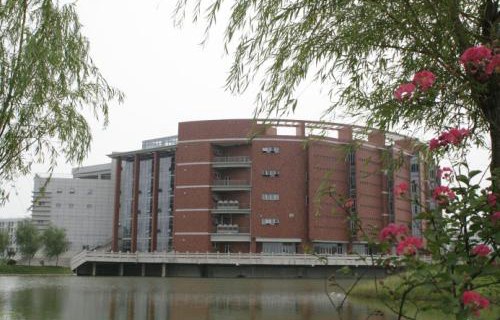 浙江汽修学校图片