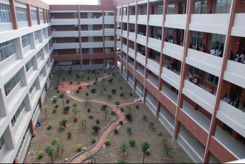 邳州市技工学校图片