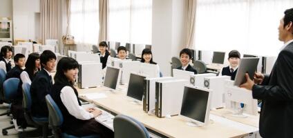 略阳天津职业技术教育中心学校图片