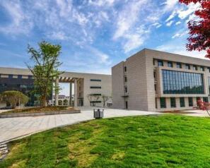 宜兴市经济学校图片