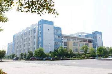 江苏卫生学校图片