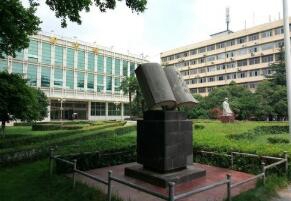 西安市雁塔区职业教育中心图片