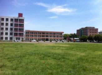 云南经贸外事学校图片