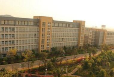 云南交通技师学校图片