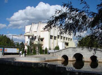 楚雄医药高等专科学校五年制大专图片