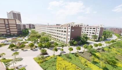 云南商务职业学院五年制大专图片