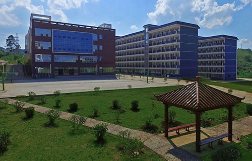 云南航天管理局技工学校图片