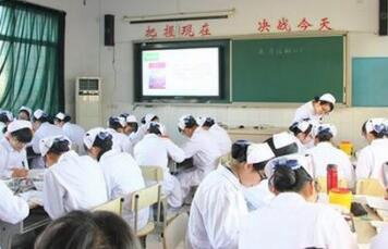 陕西护理学校图片