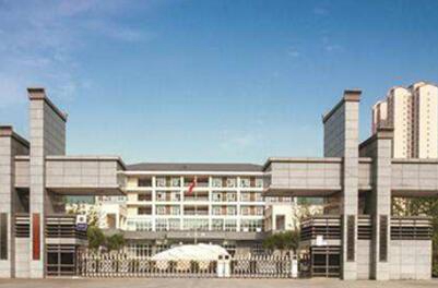 大连市城市建设技工学校图片