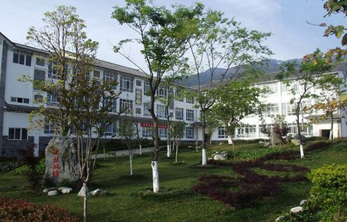 昆明市农业机械化技术学校图片