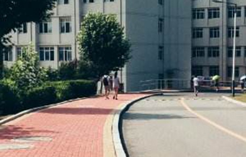 昆明市官渡区第二职业中学图片