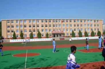 大连市电子信息职高图片