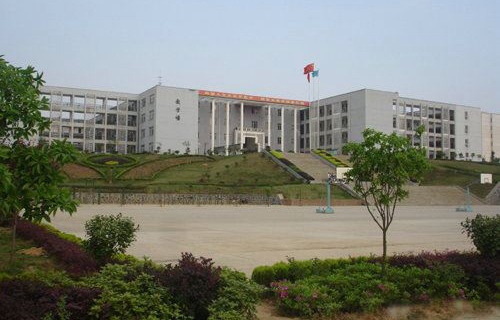 昆明官房职业学校图片