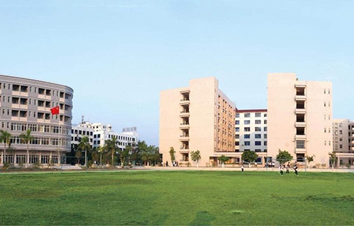 云南省医药学校图片