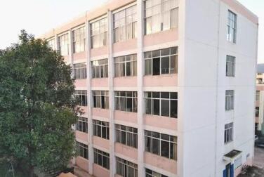 云南中医药中等专业学校图片