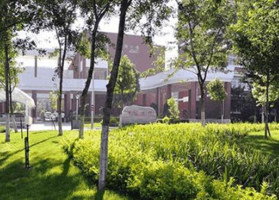 云南省经济管理学校图片
