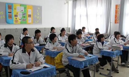 沈阳市悲鸿美术学校图片