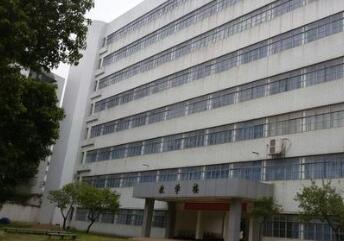 广西工商职业技术学院图片