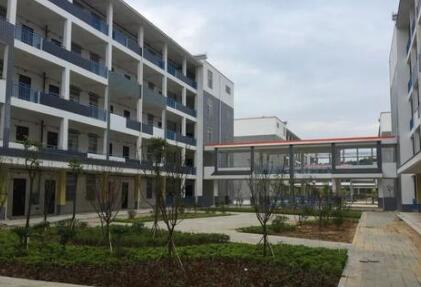 广西建工建筑安装技工学校图片