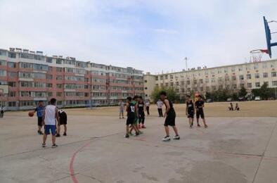 白城市第一职业高中图片