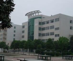 广西经贸高级技工学校图片
